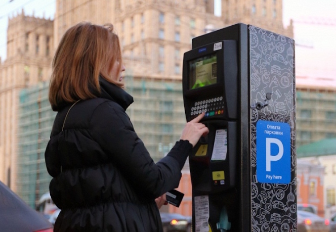 Генпрокуратура взяла на контроль организацию платных парковок в Москве